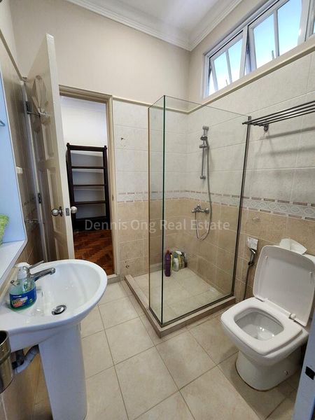 5 Bed Semi-Detached House (Landed) for Rent in  Eastwood Road - Image 13