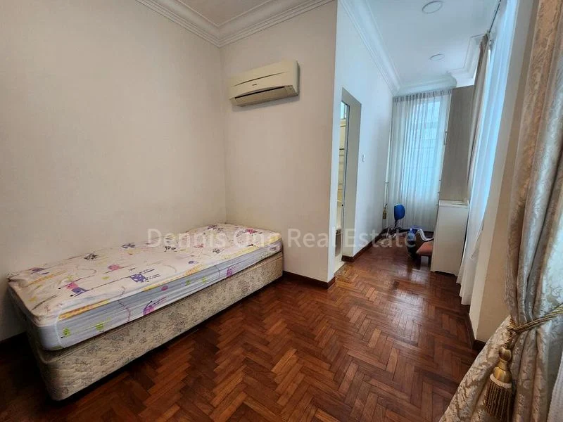 5 Bed Semi-Detached House (Landed) for Rent in  Eastwood Road - Image 8