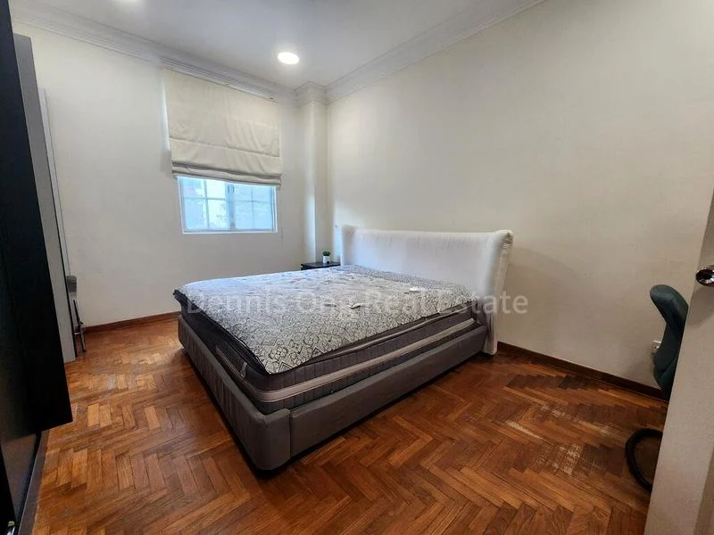 5 Bed Semi-Detached House (Landed) for Rent in  Eastwood Road - Image 6