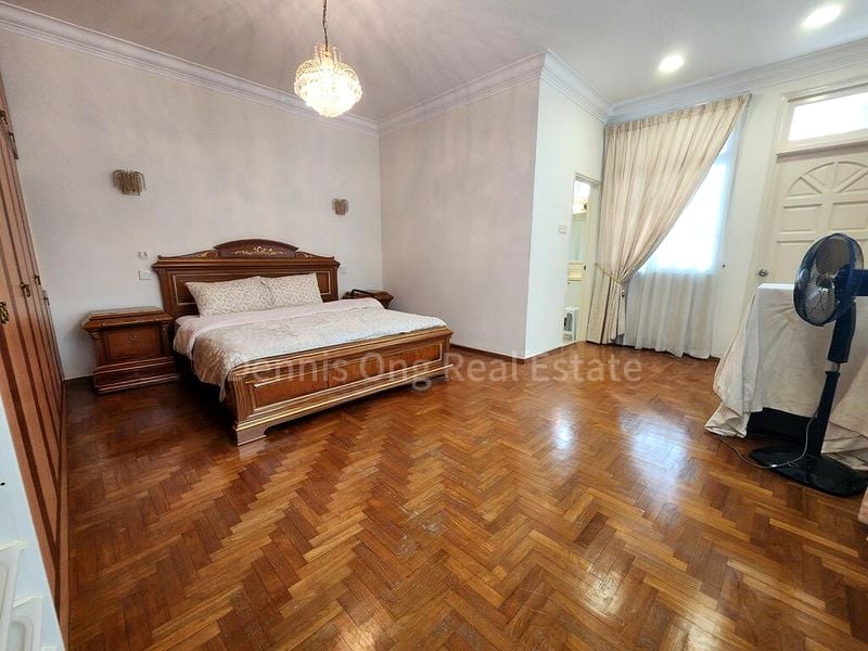 5 Bed Semi-Detached House (Landed) for Rent in  Eastwood Road - Image 4