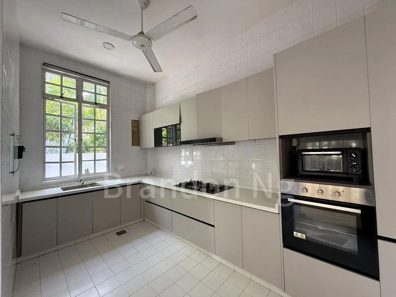 6 Bed Bungalow (Landed) for Rent in Bournemouth Road - Image 6