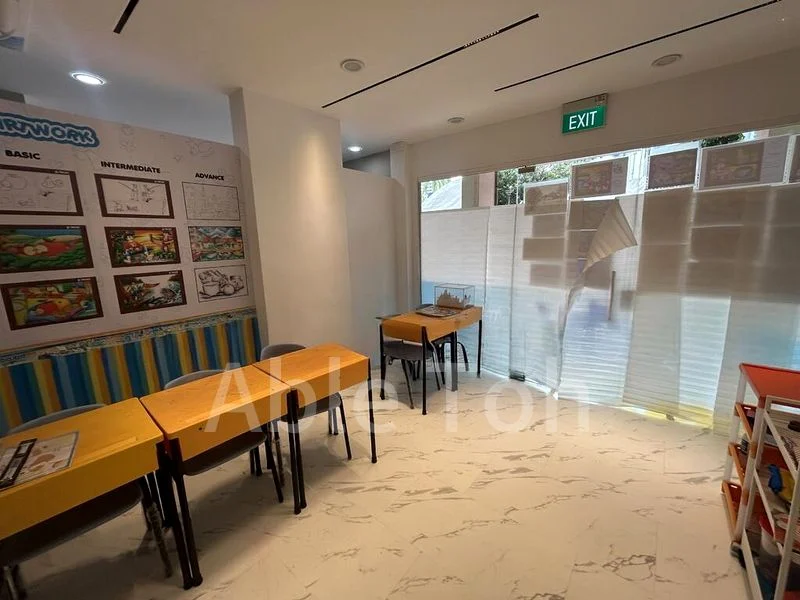 Other Retail for Rent: 682 Race Course Road Shop - Image 3