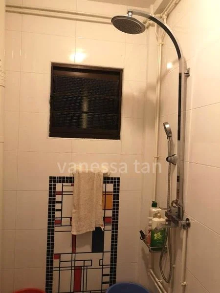 Master Room (HDB) for Rent in 63A Lengkok Bahru - Image 3