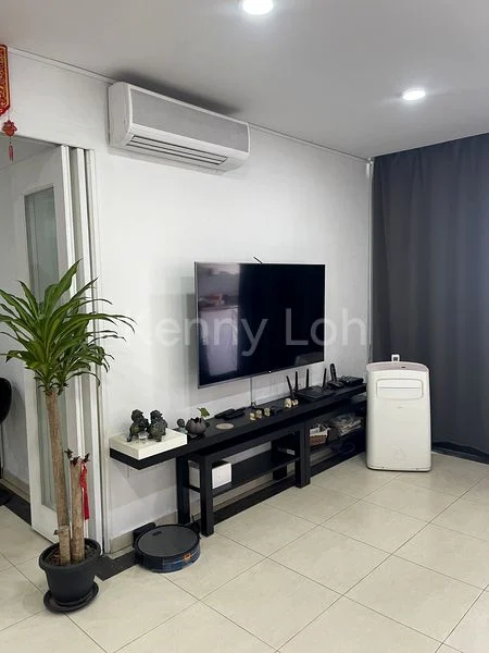 5 Room (5I) HDB for Sale in  690D Choa Chu Kang Crescent - Image 1