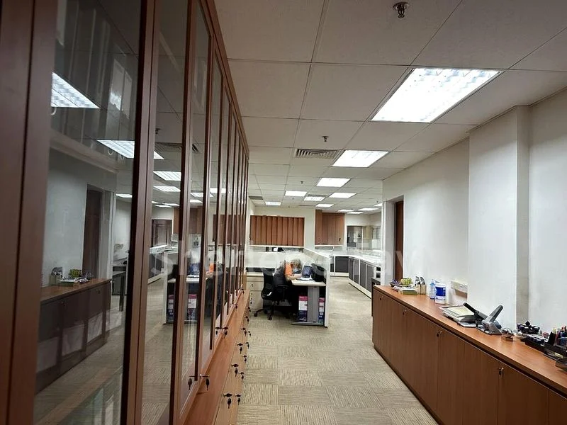 Office for Sale: Carpenter Street - Image 1