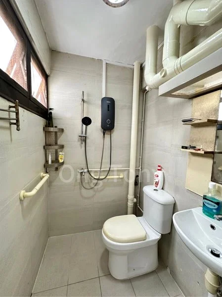 4 Room (4A) HDB for Rent in 137 Yishun Ring Road - Image 13