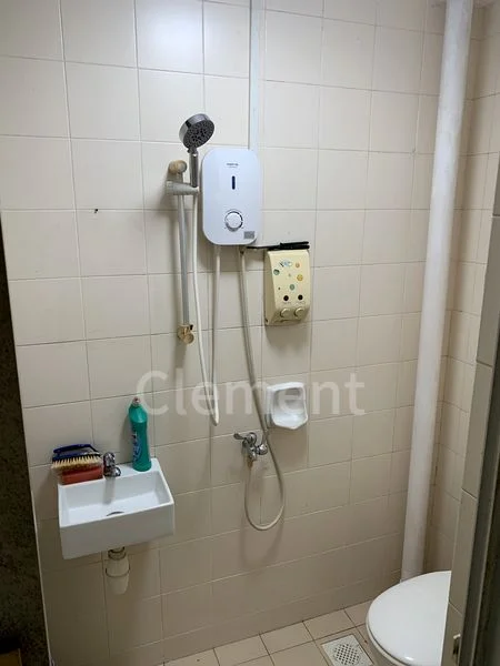 3 Bed Condo for Rent in  Seletaris - Image 12