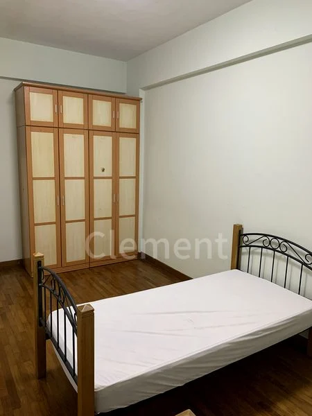 3 Bed Condo for Rent in  Seletaris - Image 5