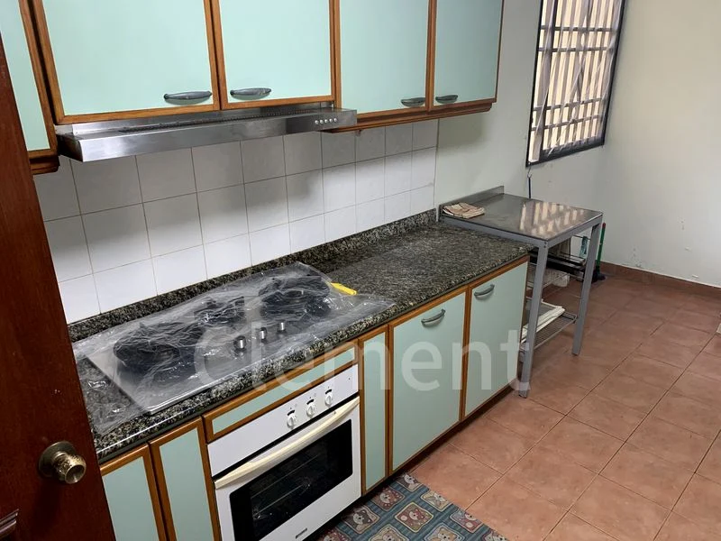 3 Bed Condo for Rent in  Seletaris - Image 14