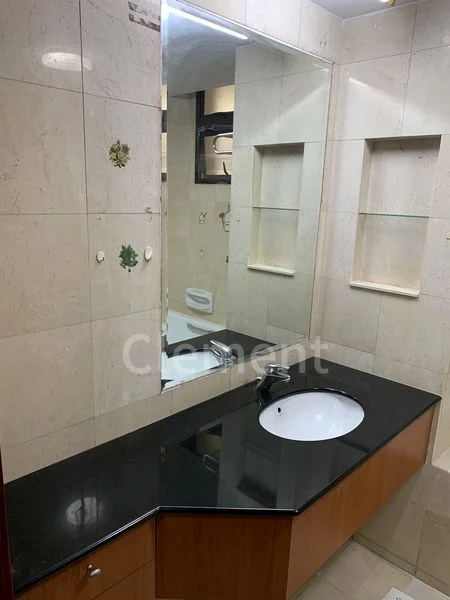 3 Bed Condo for Rent in  Seletaris - Image 10