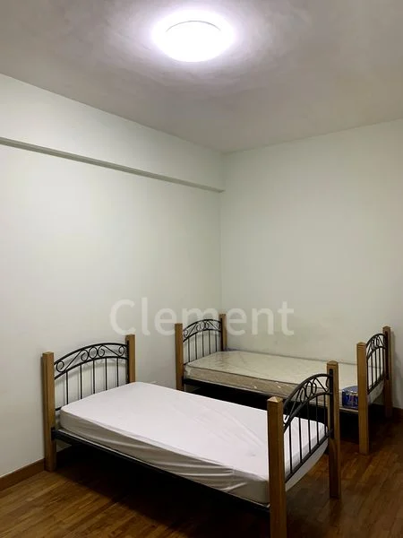 3 Bed Condo for Rent in  Seletaris - Image 6