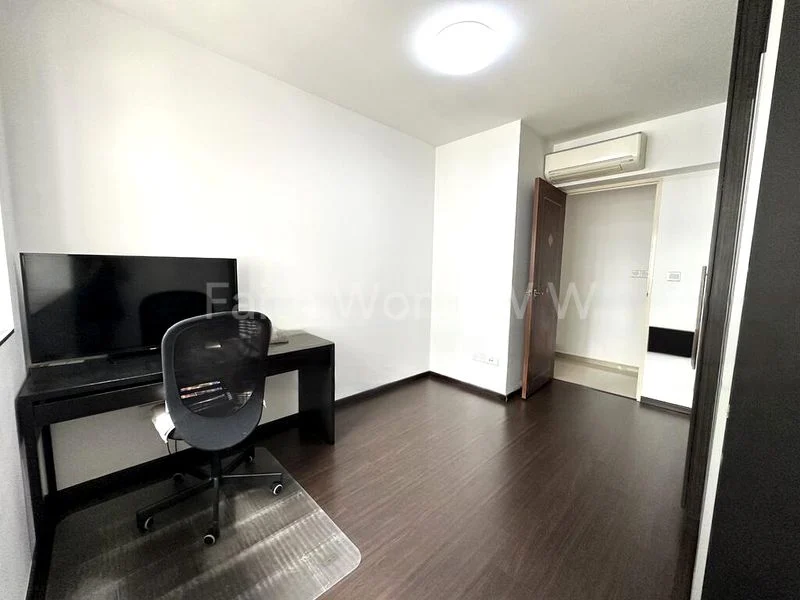 4 Room (4A) HDB for Sale in 90 Tanglin Halt Road - Image 4