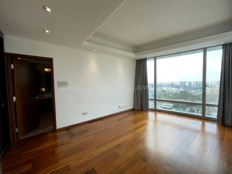 4 Bed Condo for Sale in  The Orchard Residences - Image 2