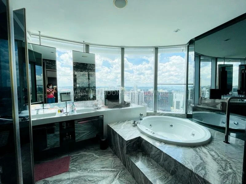 4 Bed Condo for Sale in  The Orchard Residences - Image 1