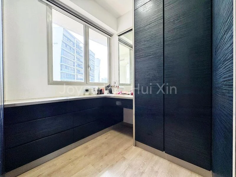 5 Bed Executive Condo for Sale in Heron Bay - Image 8