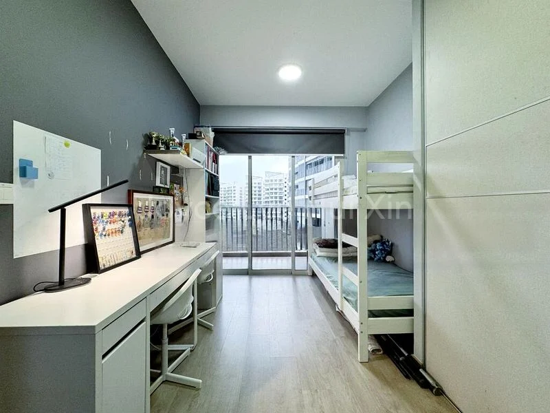 5 Bed Executive Condo for Sale in Heron Bay - Image 16