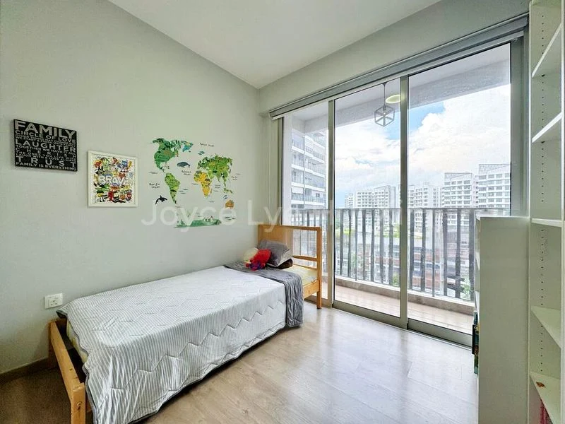 5 Bed Executive Condo for Sale in Heron Bay - Image 9