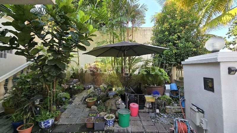 4+1 Bed Semi-Detached House (Landed) for Sale in  Gerald Mugliston Estate - Image 1