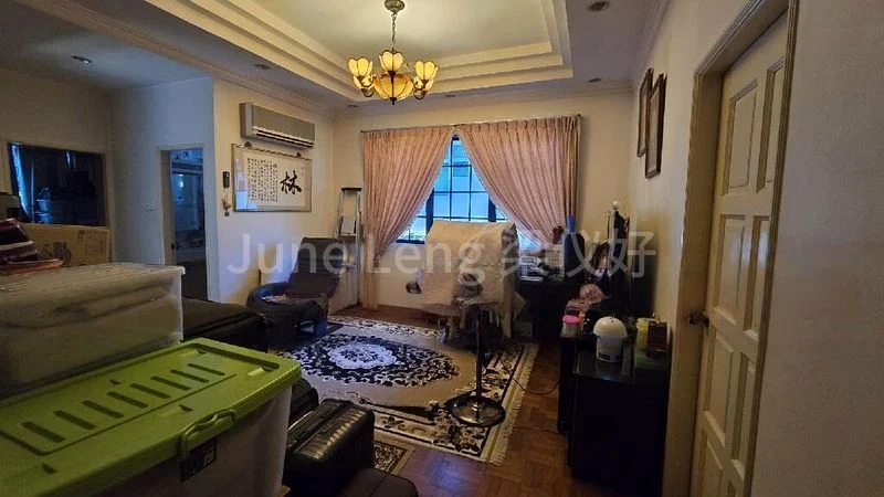 4+1 Bed Semi-Detached House (Landed) for Sale in  Gerald Mugliston Estate - Image 6