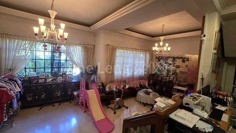 4+1 Bed Semi-Detached House (Landed) for Sale in  Gerald Mugliston Estate - Image 2