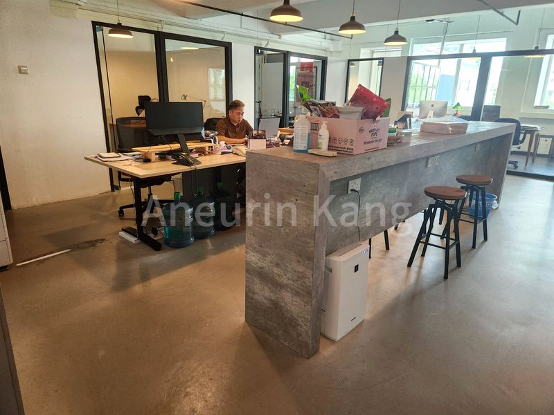 Light Industrial (B1) for Rent in  Thye Hong Centre - Image 1