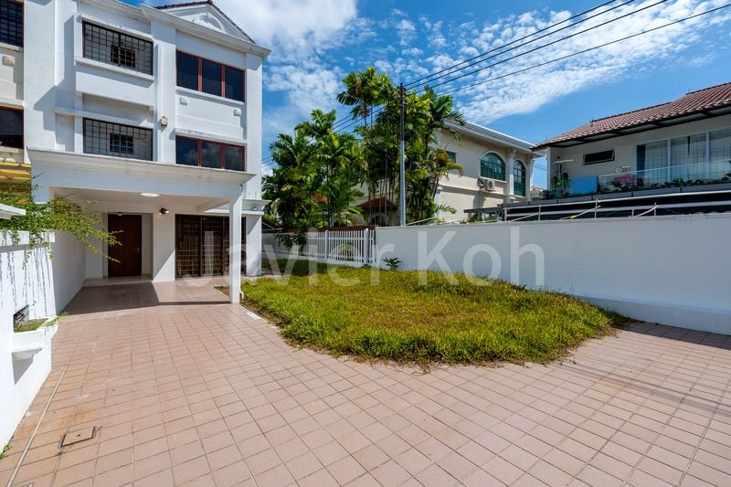 4 Bed Corner Terrace (Landed) for Rent in  Guan Soon Terrace - Image 2