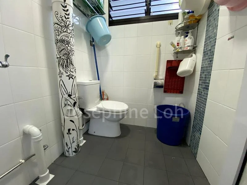 3 Room (3NG) HDB for Sale in  151 Yishun Street 11 - Image 4