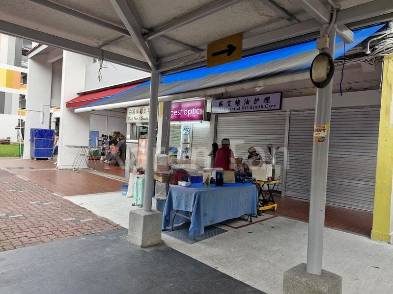 Shop / Shophouse for Rent: HDB Half Shop - Prime Facing & High Traffic - Image 1