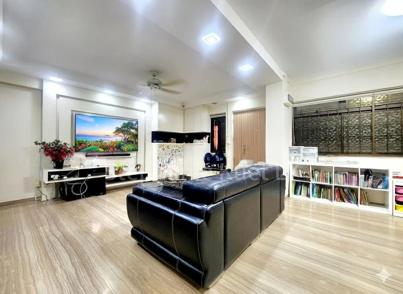 4 Room (4A) HDB for Sale in  166 Hougang Avenue 1 - Image 4