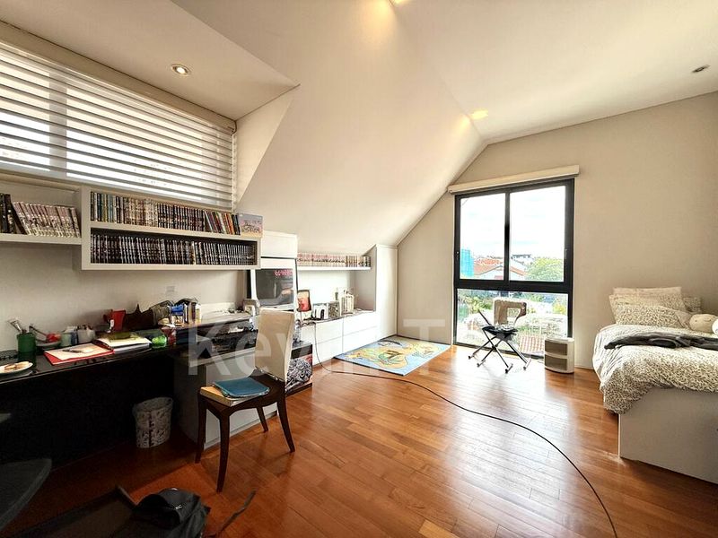 5 Bed Semi-Detached House (Landed) for Sale in Serangoon Garden Estate - Image 6