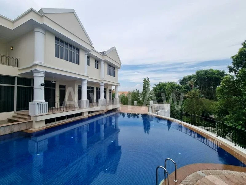 6 Bed Bungalow (Landed) for Rent in  Villas Holland - Image 1