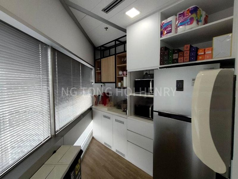 Office for Rent: Gateway East - Image 5