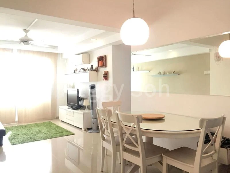 3 Room (3I) HDB for Rent in  160 Mei Ling Street - Image 4