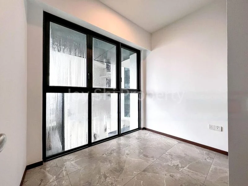 2 Bed Condo for Sale in  One Pearl Bank - Image 1
