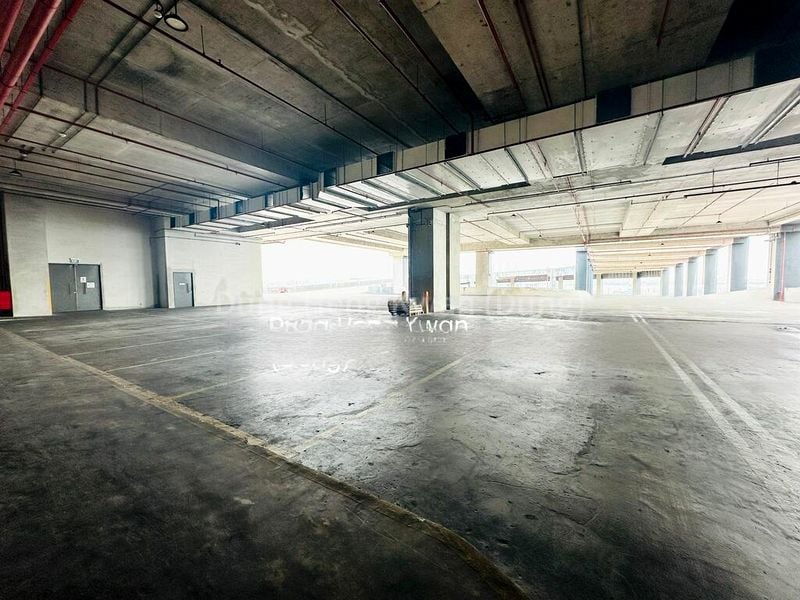 Warehouse for Rent:  Light Storage | Good Rental | Immediate - Image 2