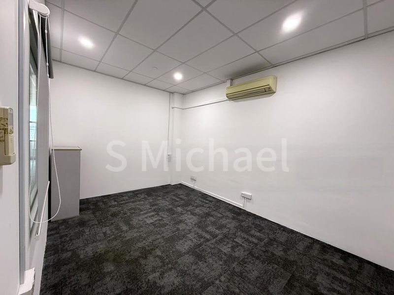 Light Industrial (B1) for Rent: Tradehub 21 - Image 5