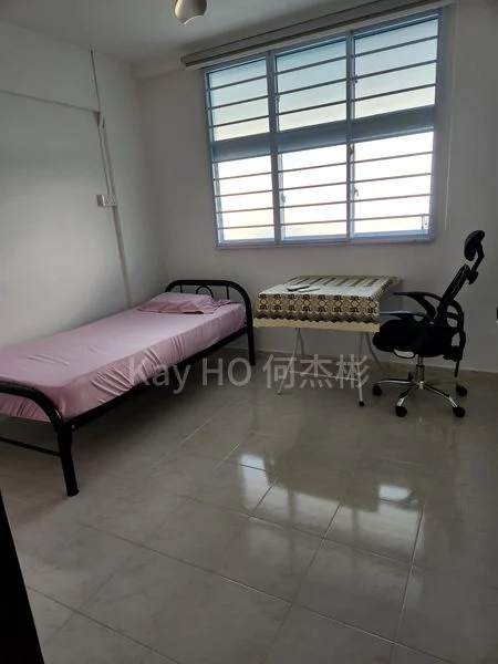 Common Room (HDB) for Rent in  242 Serangoon Avenue 3 - Image 6