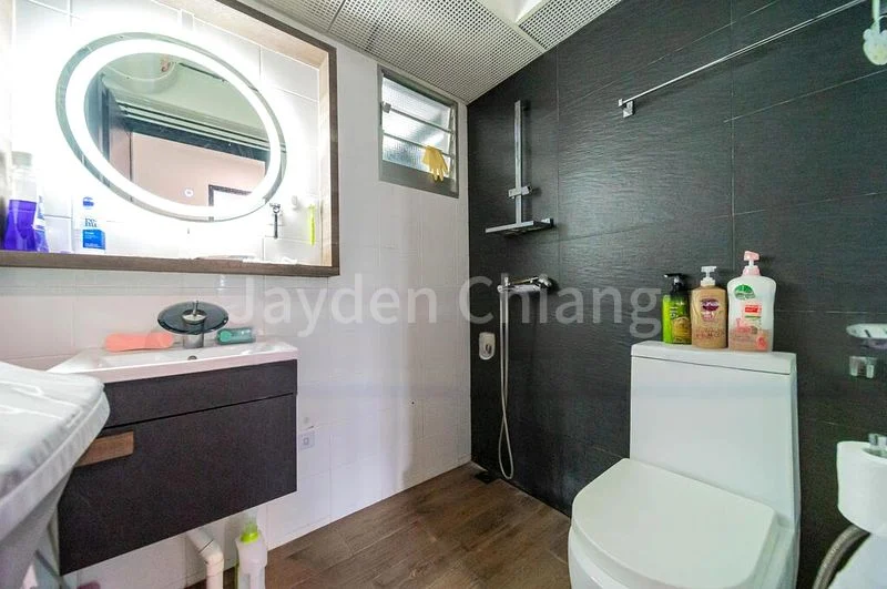 4 Room (4A) HDB for Sale in  471A Upper Serangoon Crescent - Image 4