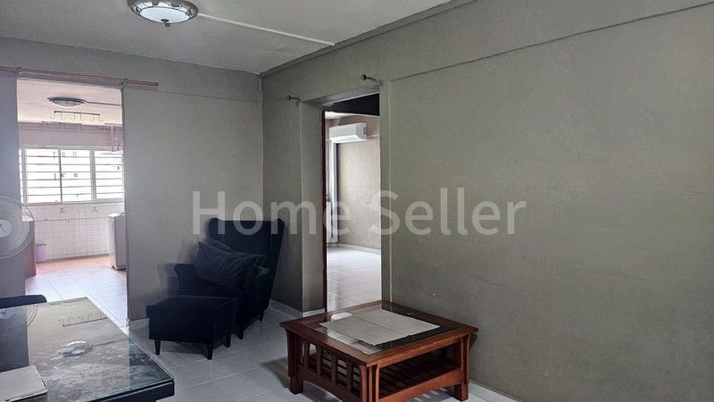 3 Room (3NG) HDB for Sale in 102 Jurong East Street 13 - Image 2