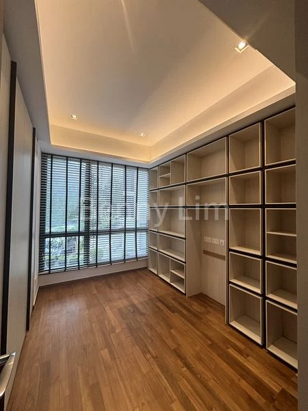 3 Bed Condo for Sale in  River Place - Image 3