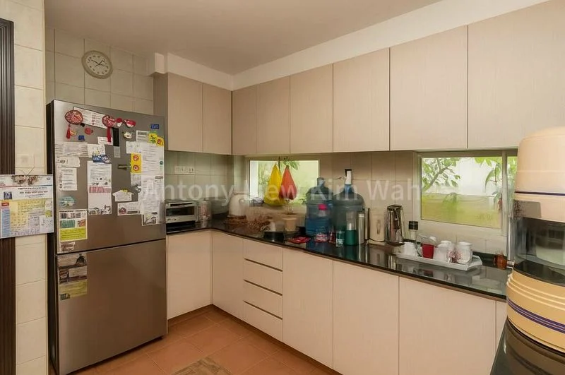 5 Bed Terraced House (Landed) for Sale in  Villa Verde - Image 2