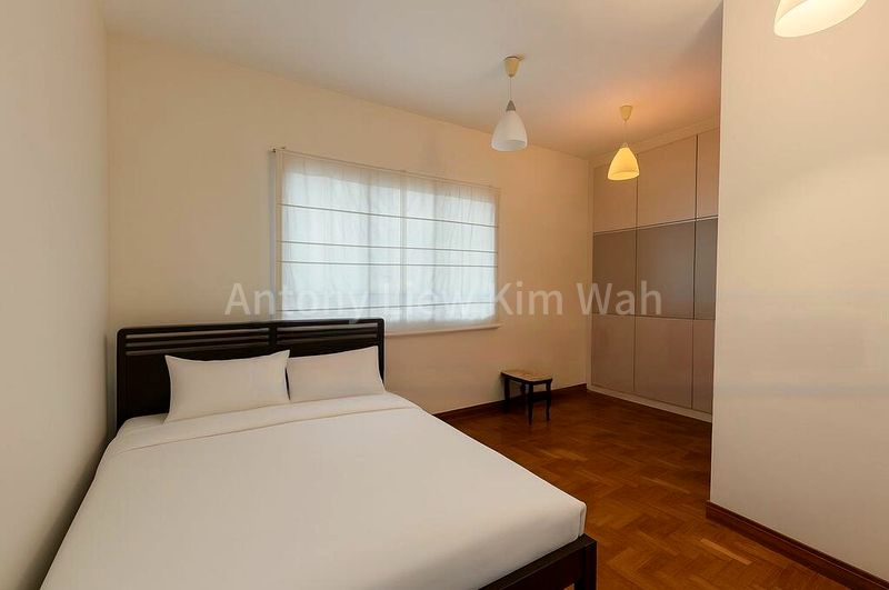 5 Bed Terraced House (Landed) for Sale in  Villa Verde - Image 9