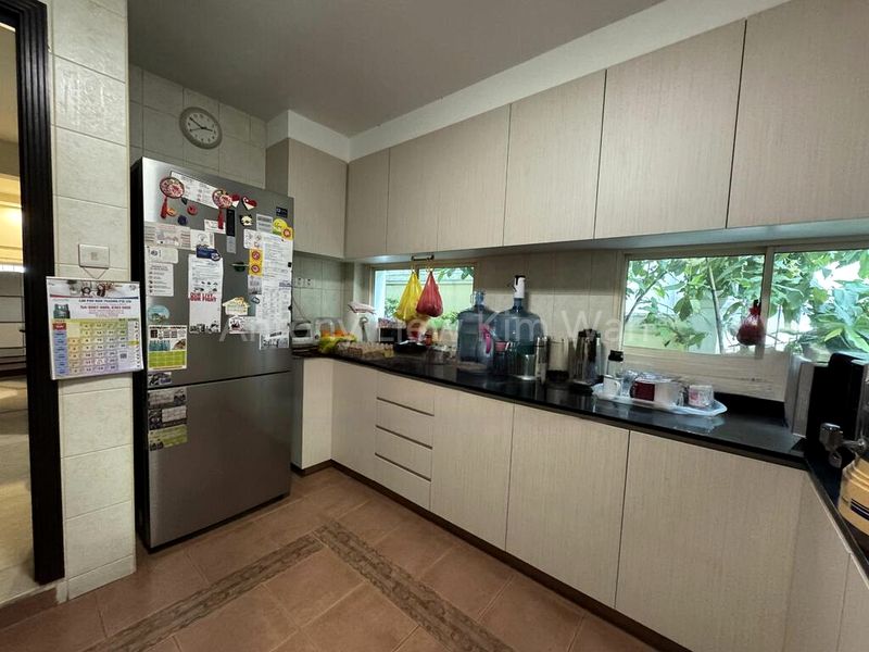 5 Bed Terraced House (Landed) for Sale in  Villa Verde - Image 14