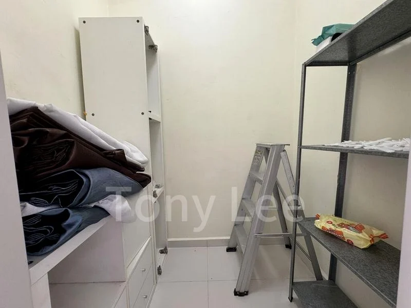 1 Bed Condo for Rent in  Ness - Image 8