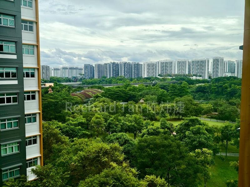 5 Room (5A) HDB for Sale in  338D Anchorvale Crescent - Image 1
