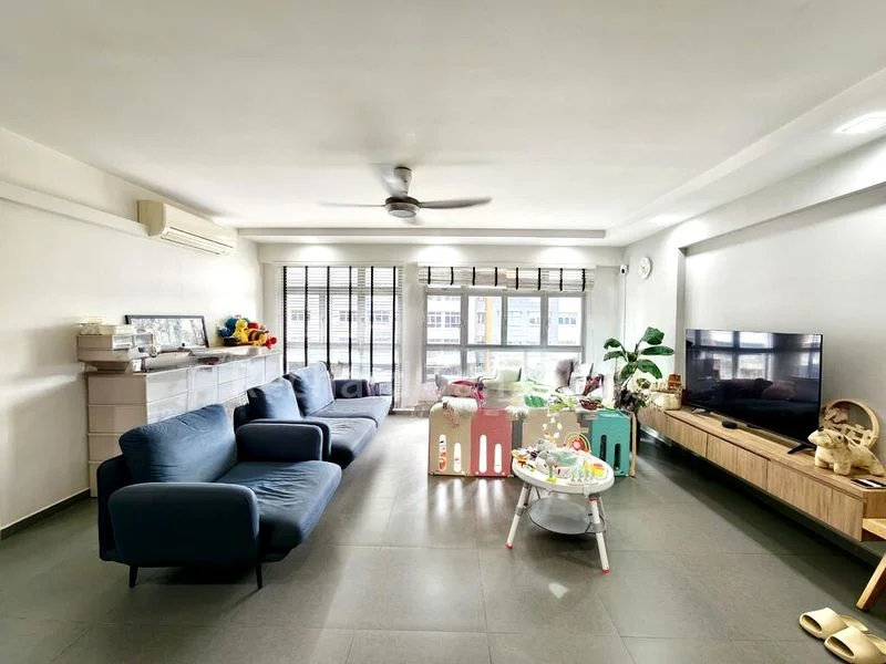 5 Room (5A) HDB for Sale in  338D Anchorvale Crescent - Image 4