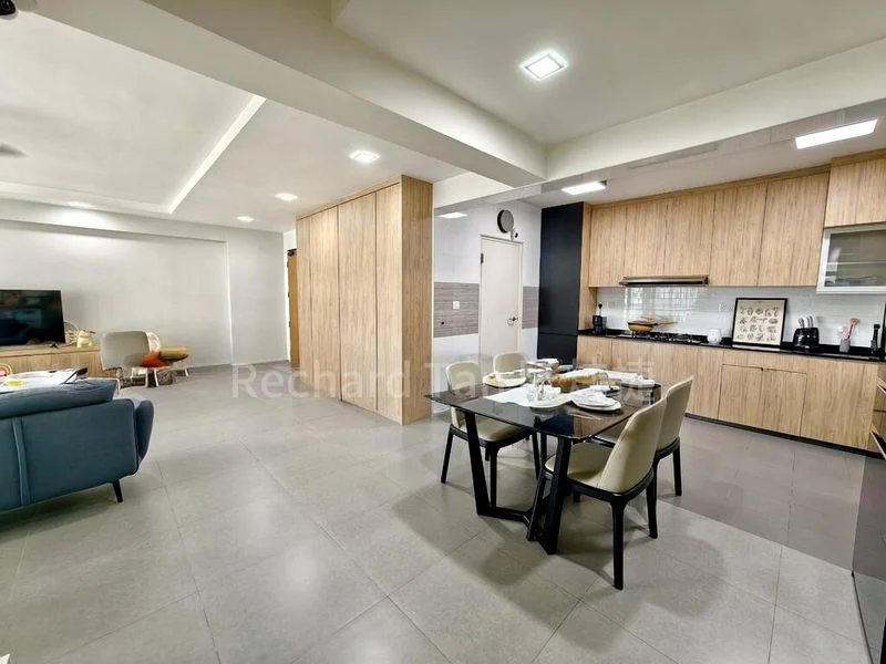 5 Room (5A) HDB for Sale in  338D Anchorvale Crescent - Image 6