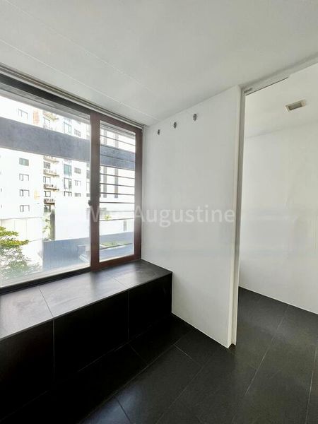 3 Bed Apartment (Condo) for Sale in  Nomu - Image 4