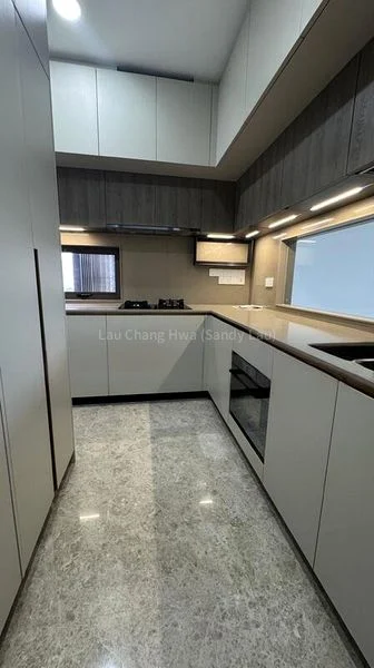 3 Bed Condo for Rent in  The Avenir - Image 6