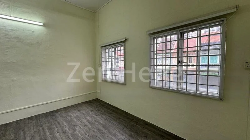 Office for Rent: Jalan Besar Shophouse, Move-in Ready with 2 Toilets - Image 7